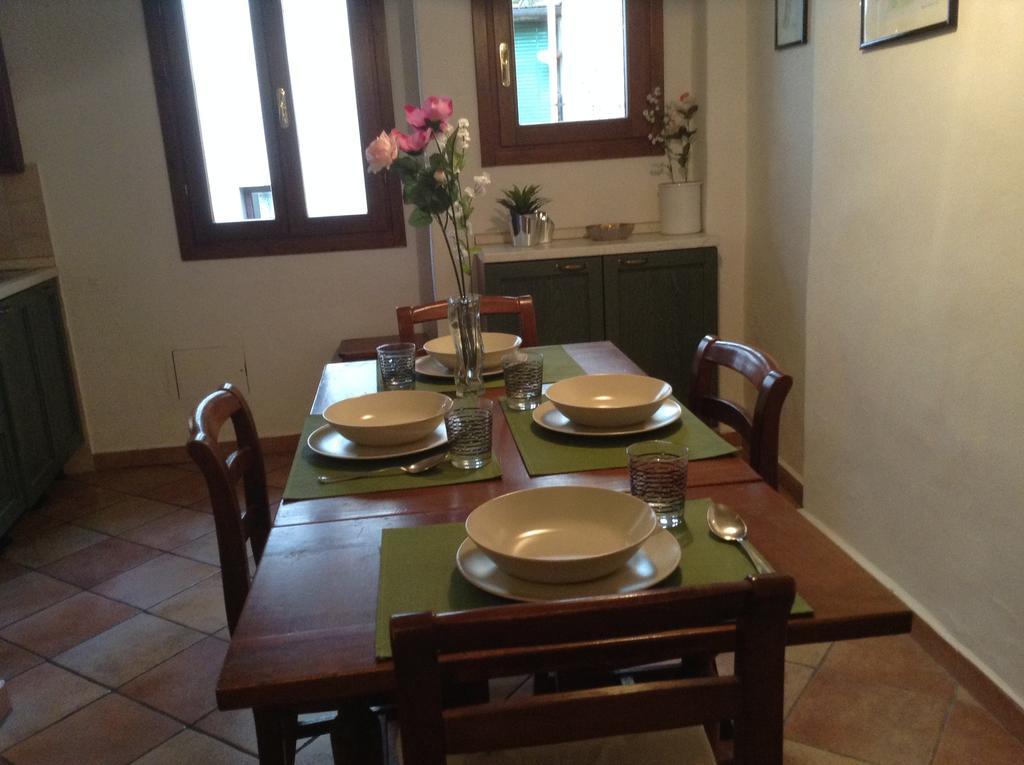 Vellutini Number One Apartment Florence Bilik gambar